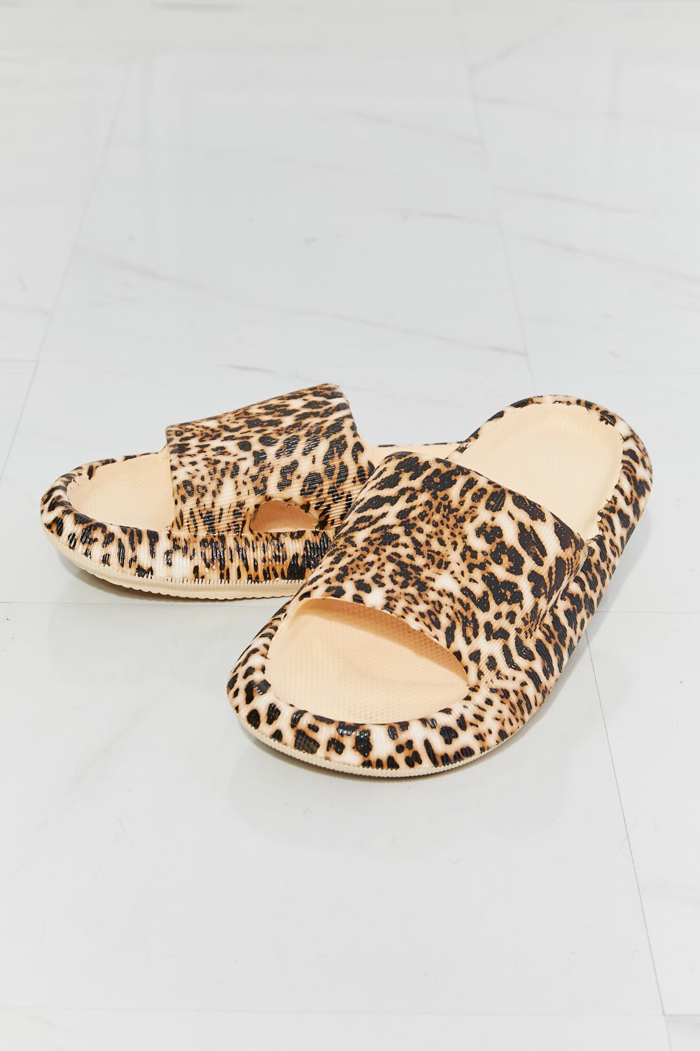 MMShoes Arms Around Me Open Toe Slide in Leopard - pvmark