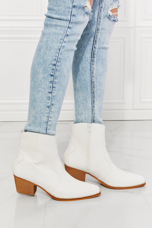 MMShoes Watertower Town Faux Leather Western Ankle Boots in White - pvmark