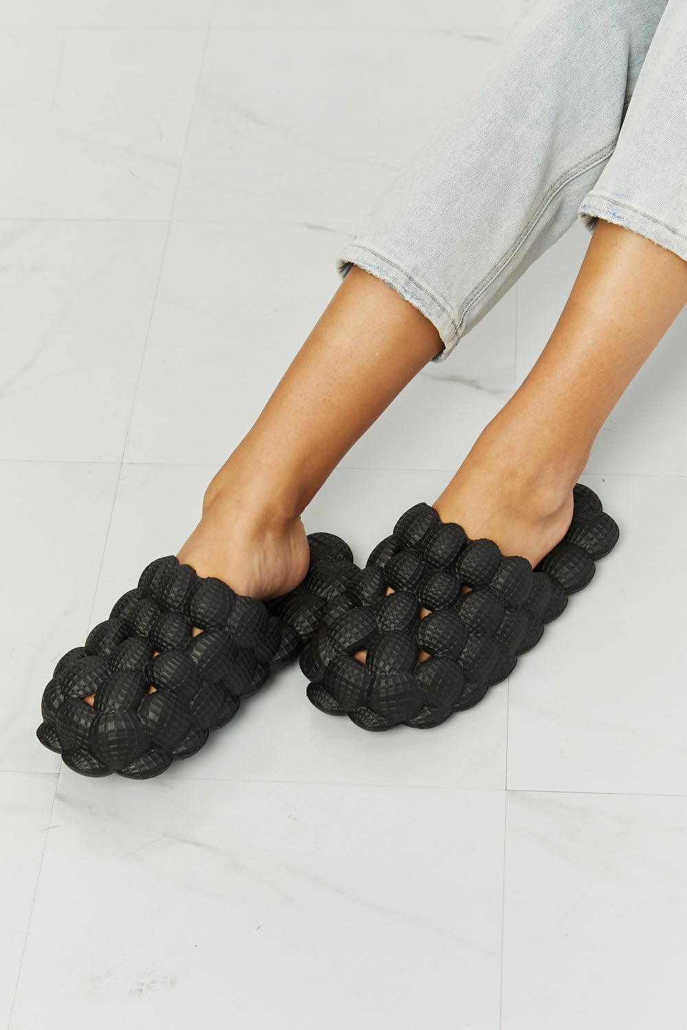 NOOK JOI Laid Back Bubble Slides in Black - pvmark