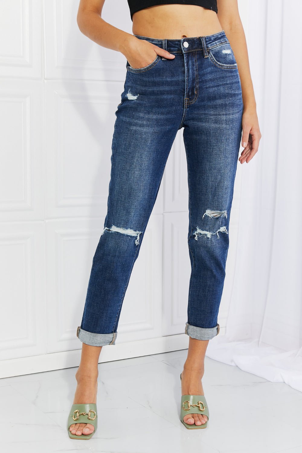 Vervet by Flying Monkey Full Size Distressed Cropped Jeans with Pockets - pvmark